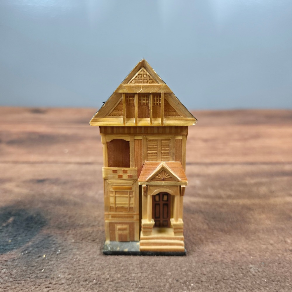 Unbranded Miniature House Figurine Small Tan Good Bamboo Straw Folk Art Decor